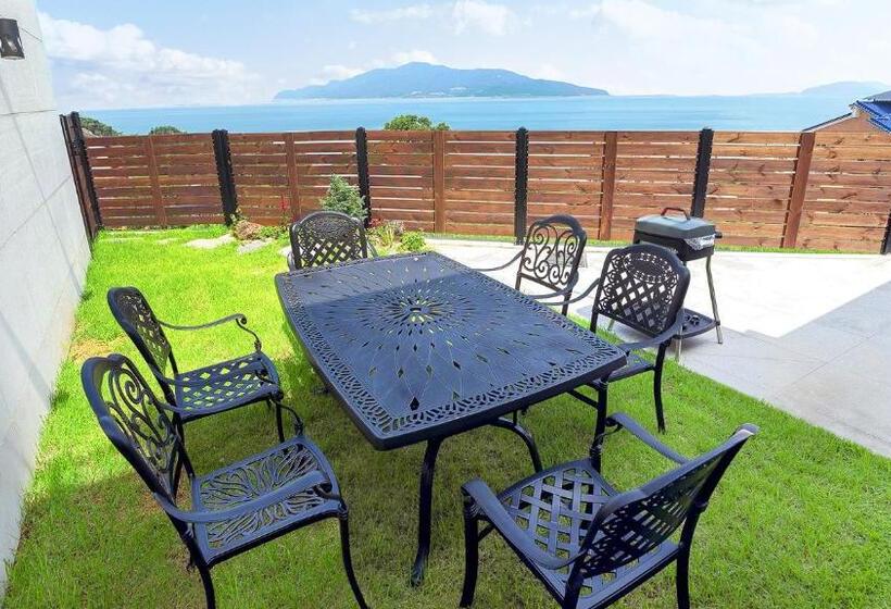 ویلای یک اتاق خوابه با استخر شنا, Ganghwa Elijah Resort