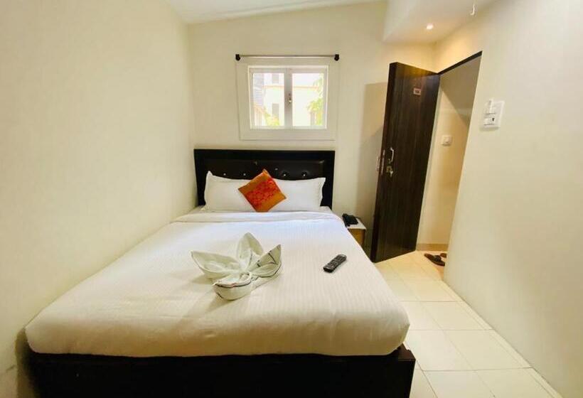 经济房, Deluxe Inn   Stay Near Kokilaben Dhirubhai Ambani Hospital
