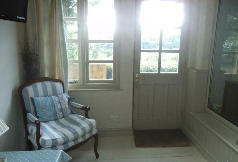 Номер Стандарт, Conygre Bungalow