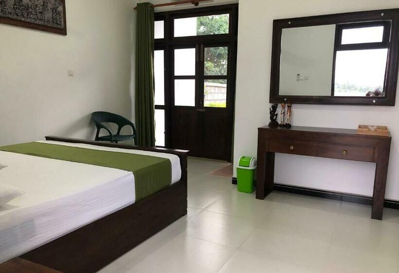 اتاق لوکس, Aura Villa