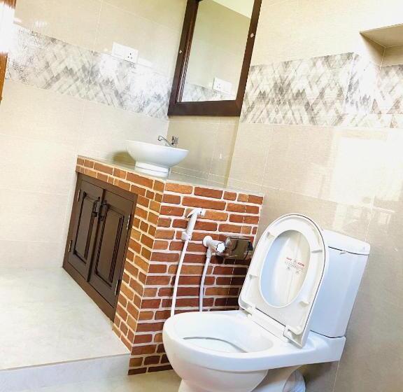 اتاق لوکس, Aura Villa