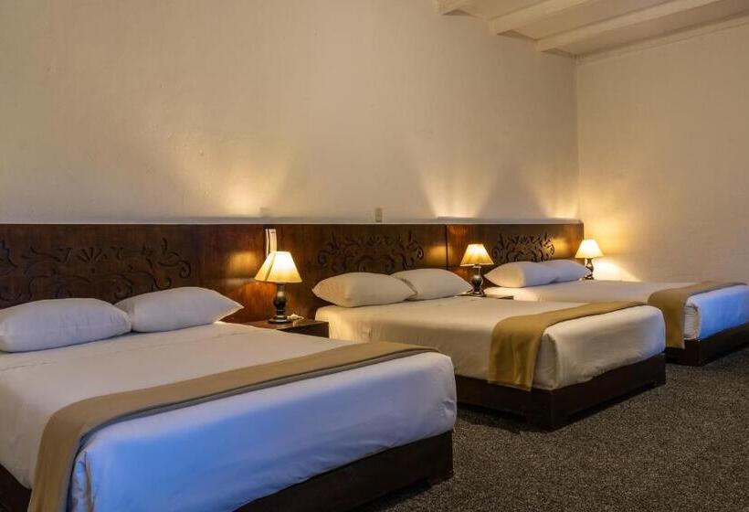 اتاق استاندارد سه نفره, La Xalca Hotel   Asociado Casa Andina