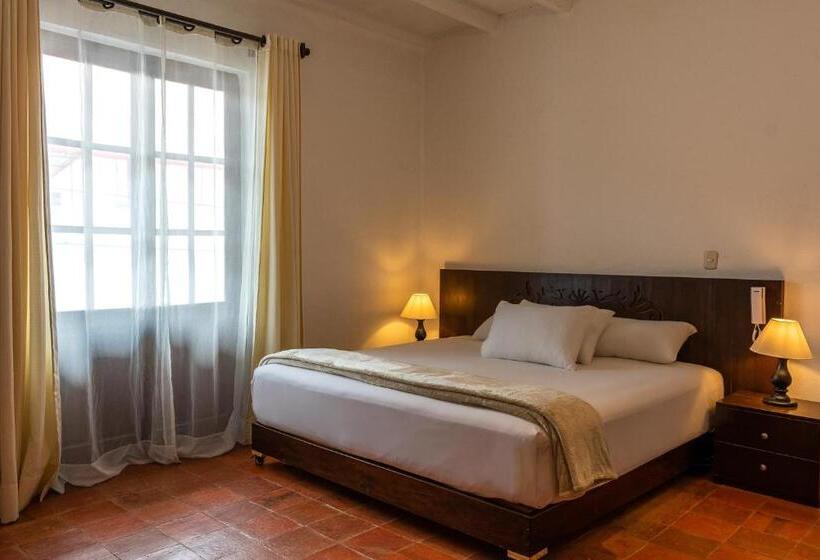 اتاق سوپریور با تخت بزرگ, La Xalca Hotel   Asociado Casa Andina