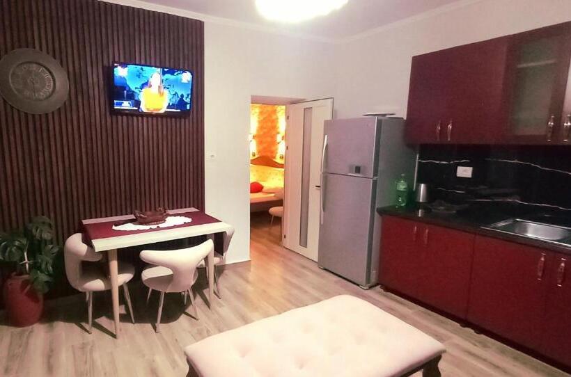 اتاق خانوادگی, Villa Heljos Apartaments