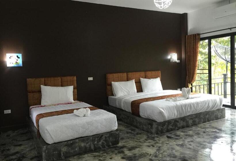 Номер Deluxe с Балконом, Baan Rai Phufah Resort Chiangrai