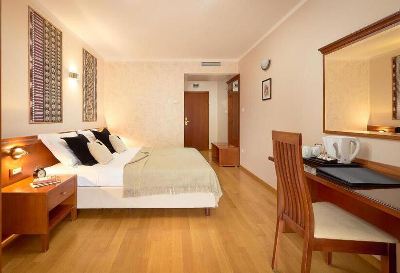 اتاق استاندارد با بالکن و چشم‌انداز دریا, Villa Andrea