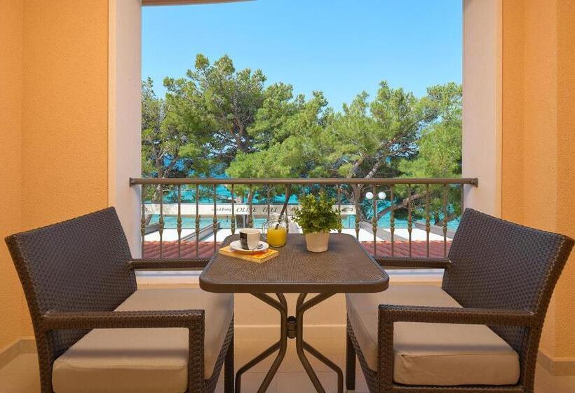 اتاق استاندارد با بالکن و چشم‌انداز دریا, Villa Andrea