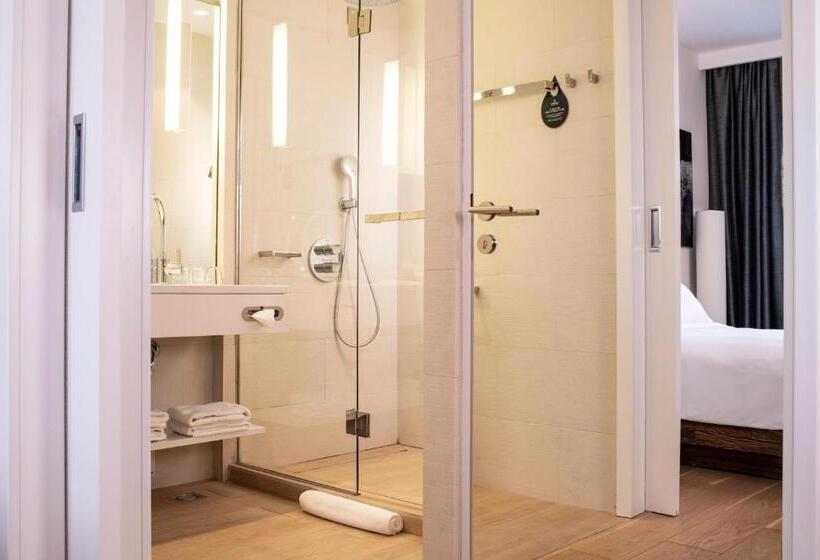 اتاق اجرایی, Radisson Collection Hotel, Old Mill Belgrade