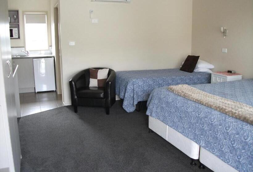 Студио Executive, Scenicland Motels