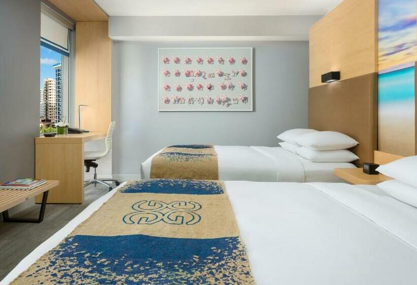 Номер Стандарт Вид на Бассейн, The Gates Hotel South Beach