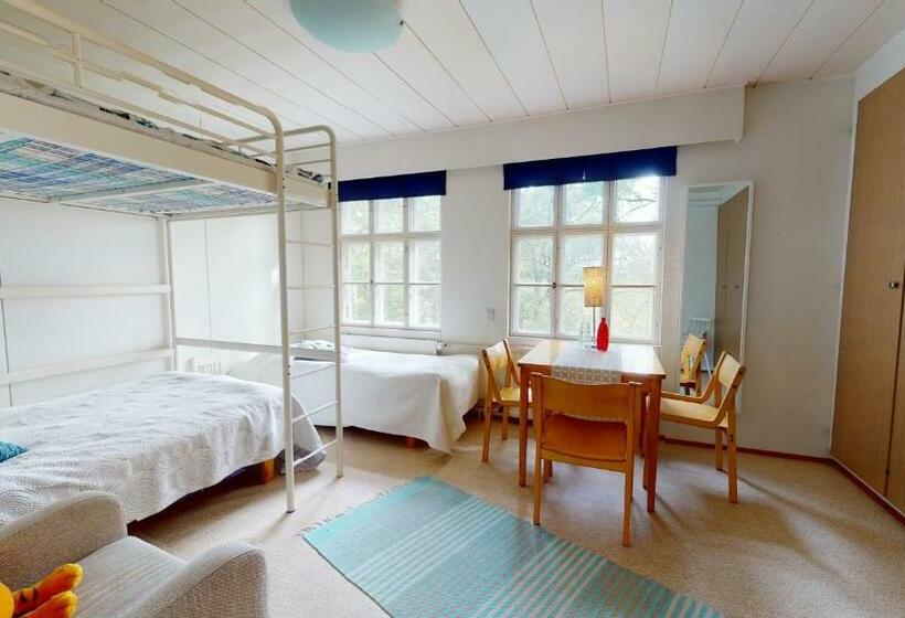 Номер Стандарт Четырехместный Совместный Санузел, Villa Högbo