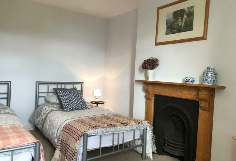 Номер Стандарт, Cilwen Country House Bed And Breakfast