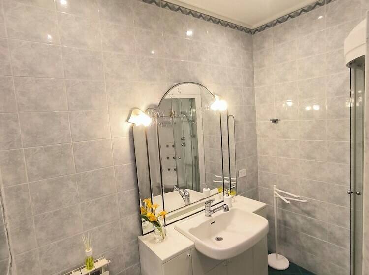 Quarto Estandar, Versilia   Pietrasanta   Le Colmate Guesthouse