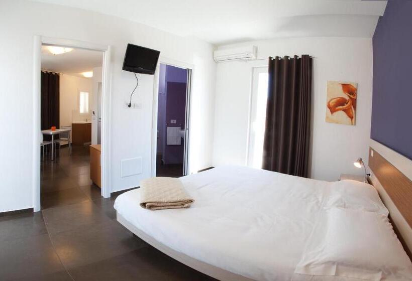 四人标准间, Ragusa Inn