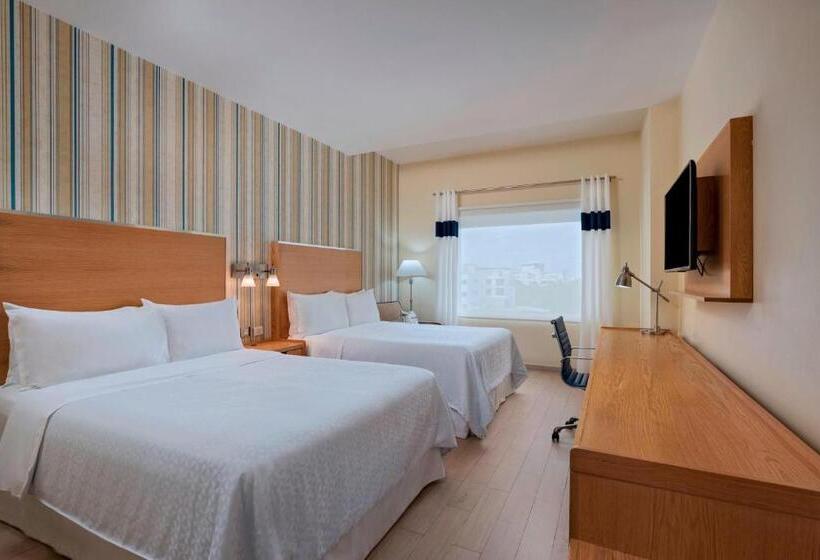 带城市景观和大床的豪华房间, Four Points By Sheraton Cancun Centro