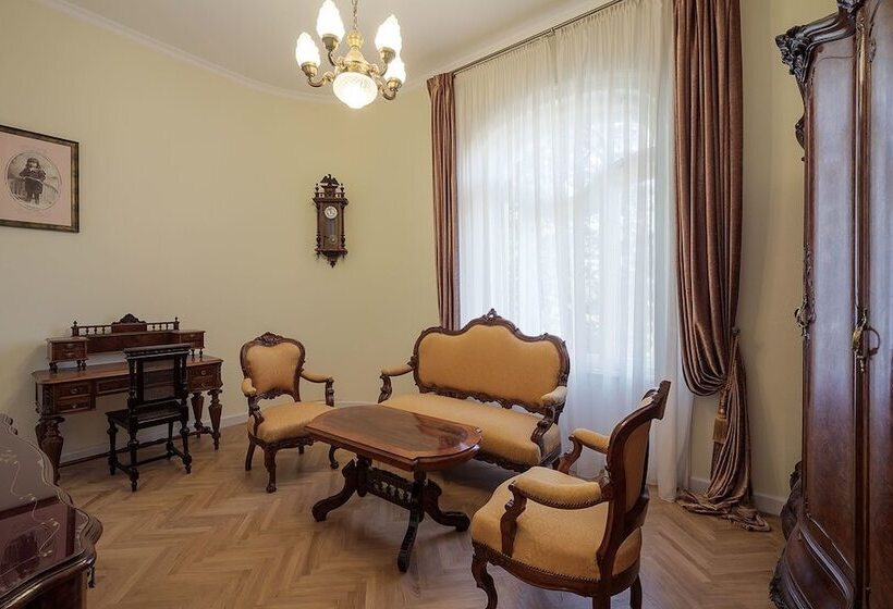 سوئیت کلاسیک, Villa Csonka By Privo