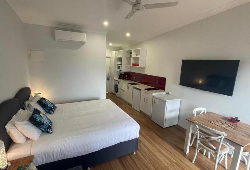 Апартаменты Deluxe 1 Спальня, Atherton Motel