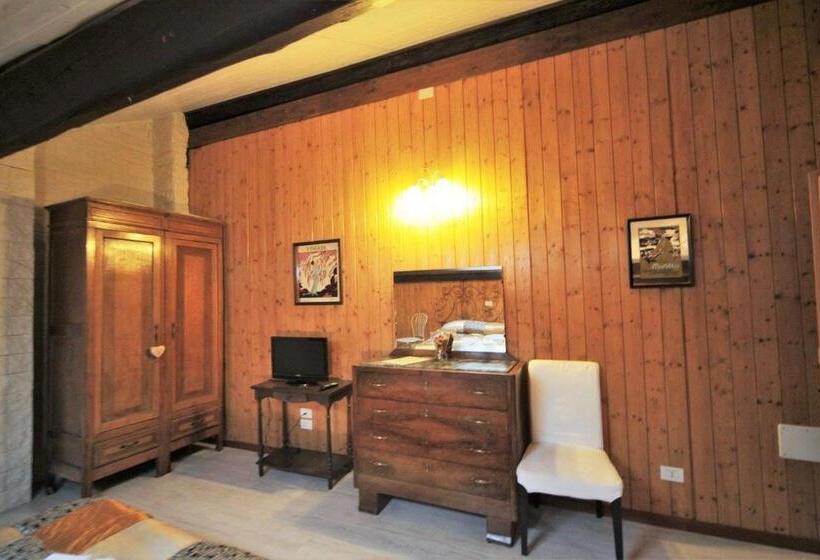 Апартаменты 5 спален, Antica Corte Milanese