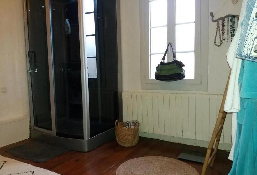 Standard room with outdoor bath, Les Eygletières