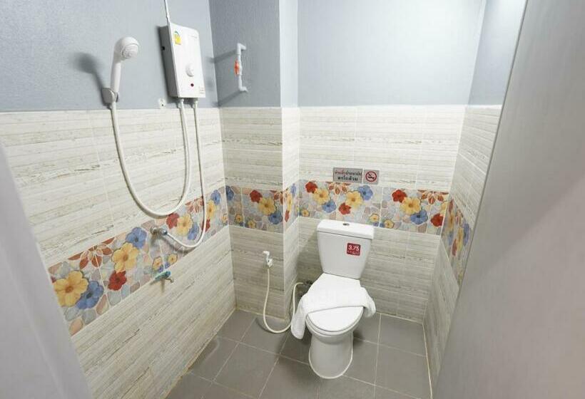 Студия Стандарт, Roomquest Rojana Industrial Estate Area