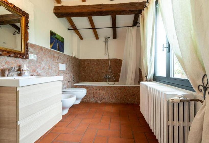 اتاق استاندارد با چشم‌انداز باغ, B&b Podere Calvanella