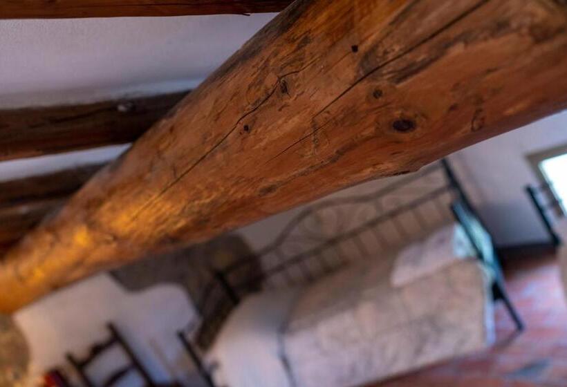 اتاق کلاسیک چهارنفره, B&b Podere Calvanella