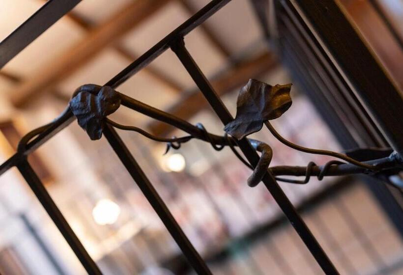 اتاق کلاسیک چهارنفره, B&b Podere Calvanella