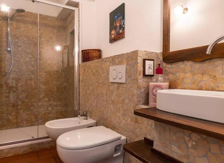اتاق استاندارد, B&b Podere Calvanella