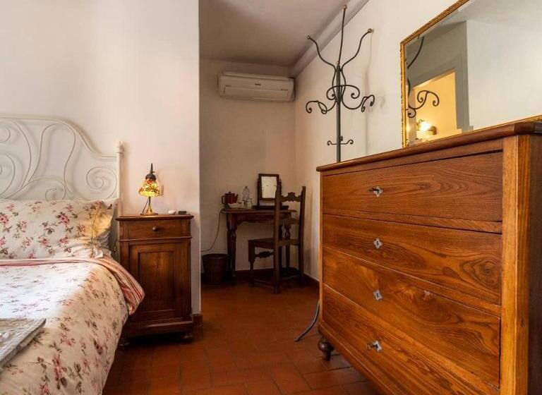 اتاق استاندارد, B&b Podere Calvanella