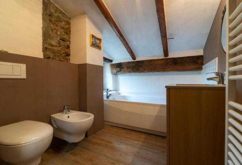 اتاق کلاسیک چهارنفره, B&b Podere Calvanella