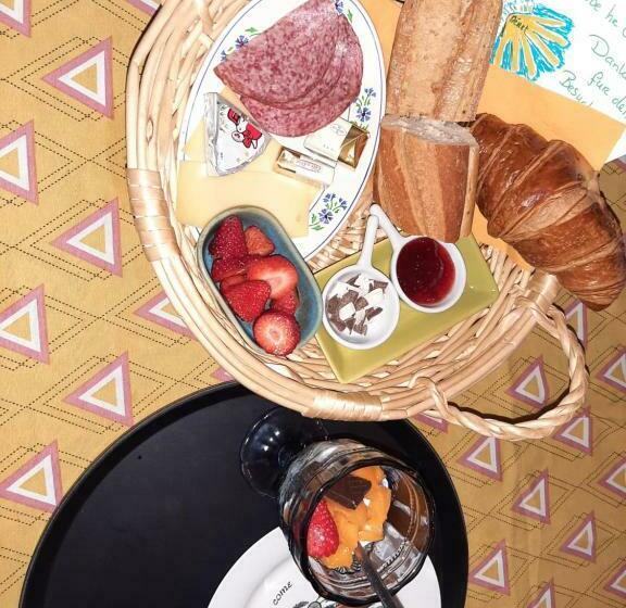 Семейный Номер, Notre Village Papillon Bed&breakfast