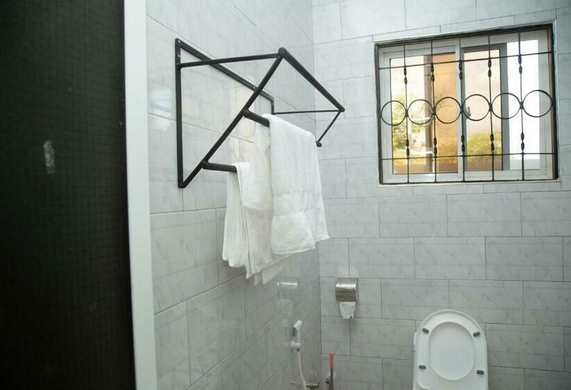 اتاق استاندارد یک نفره, Randa Cottages Moshi