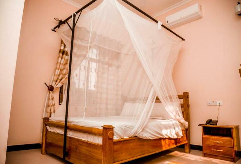 اتاق استاندارد یک نفره, Randa Cottages Moshi