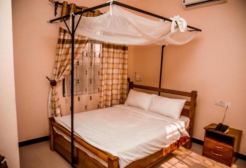 اتاق خانوادگی, Randa Cottages Moshi