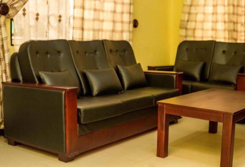 اتاق خانوادگی, Randa Cottages Moshi
