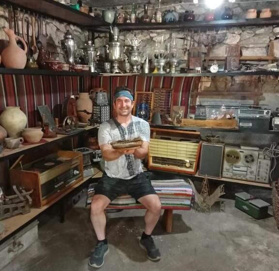 Номер Стандарт, Tsatʼer Guest House