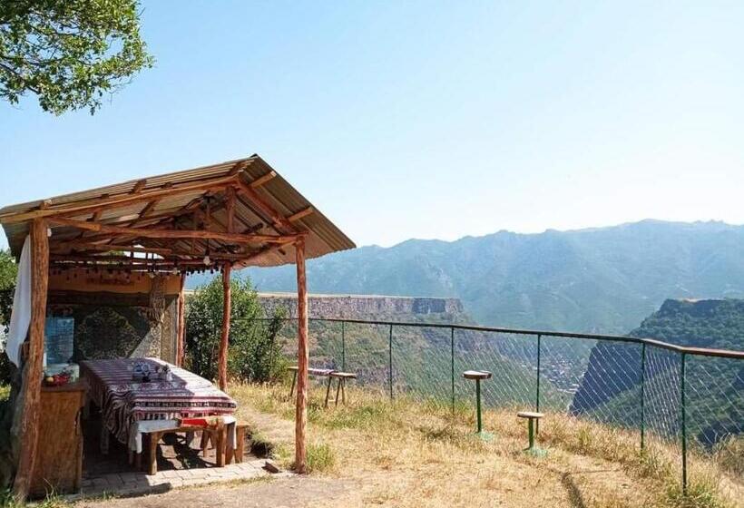 Номер Стандарт, Tsatʼer Guest House