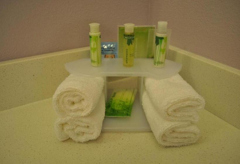 套房, Holiday Inn Express & Suites Price, An Ihg