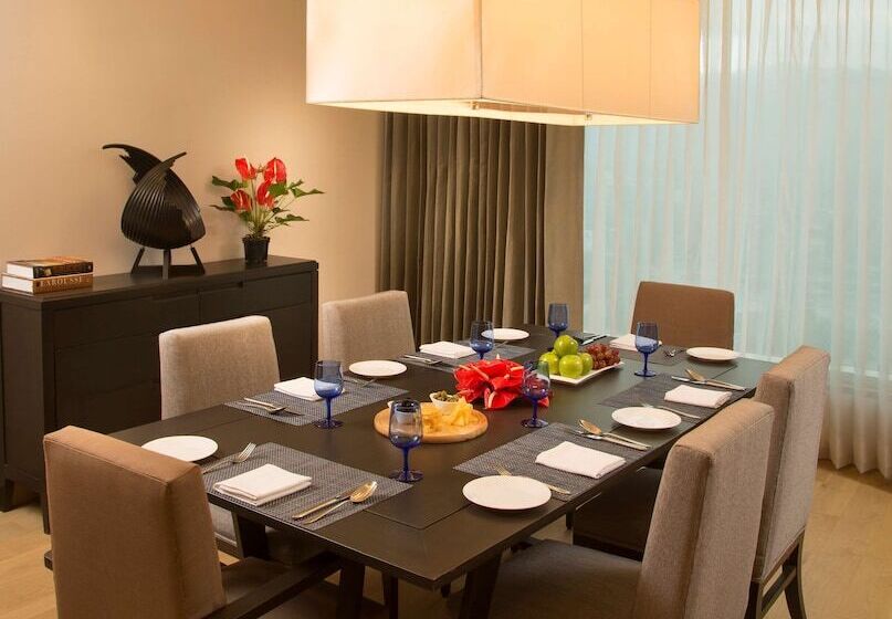 套房, Radisson Blu Hotel Guwahati