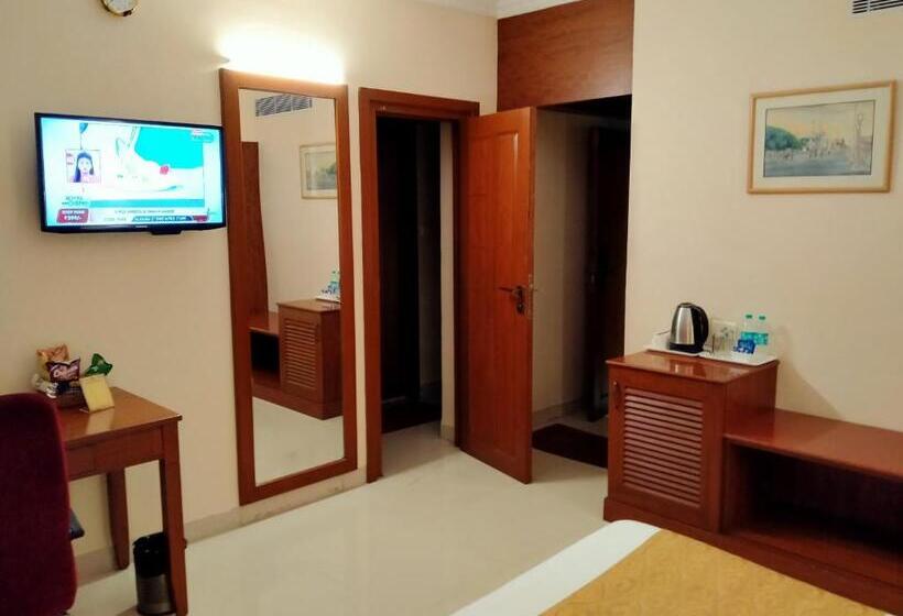 Habitación Familiar, Raj Park  Hill View