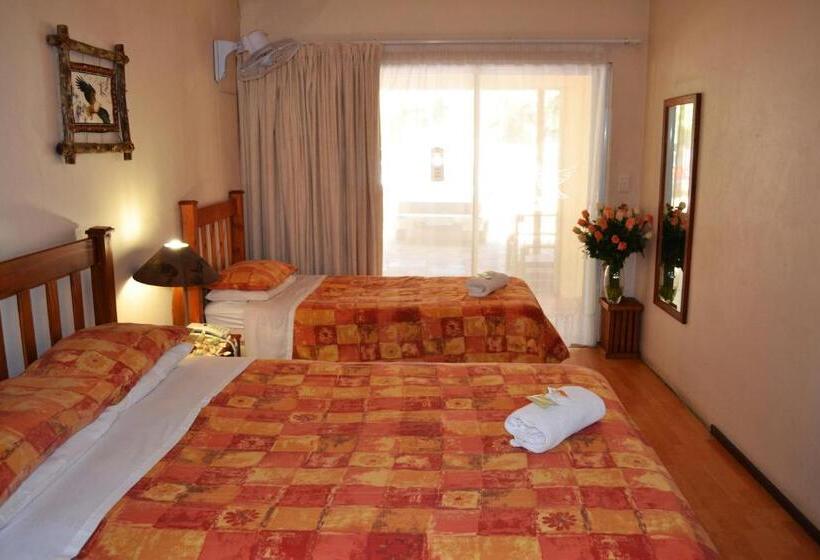 اتاق خانوادگی, Doves Nest Guest House