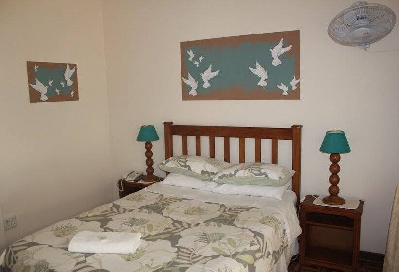اتاق استاندارد یک نفره, Doves Nest Guest House