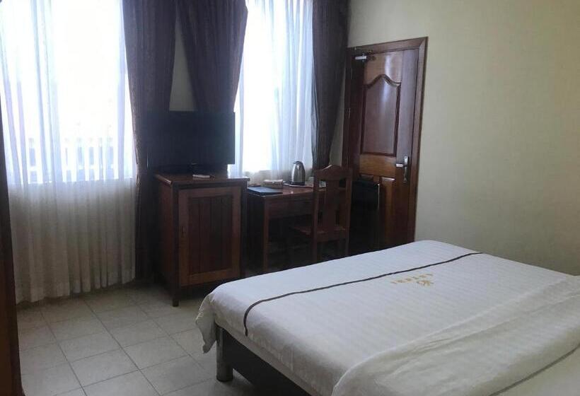 اتاق استاندارد با تخت بزرگ, Don Bosco Hotel School