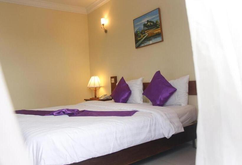 اتاق استاندارد با تخت بزرگ, Don Bosco Hotel School
