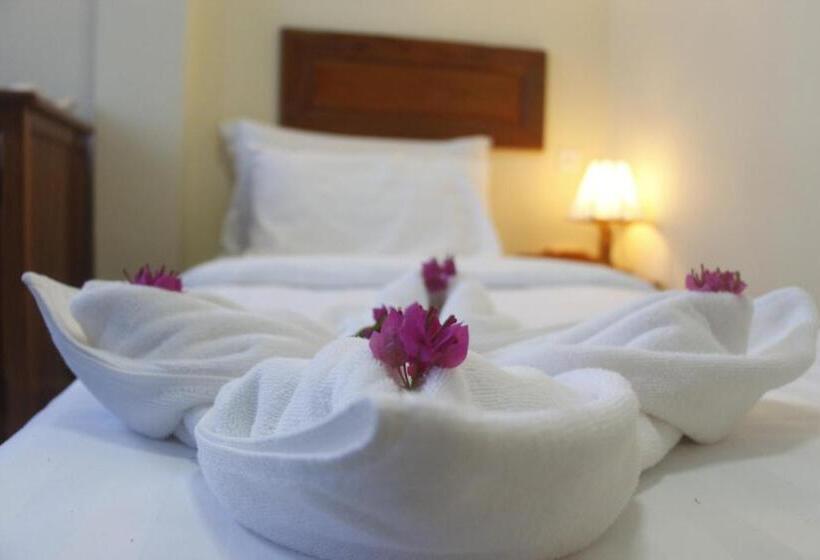 اتاق استاندارد یک نفره, Don Bosco Hotel School