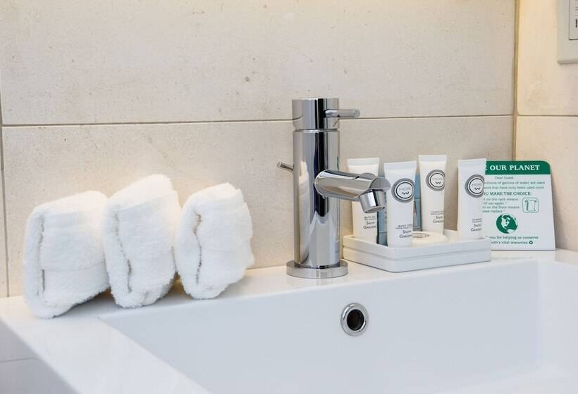 스탠다드 룸 킹사이즈 침대, Leon Hotel Les