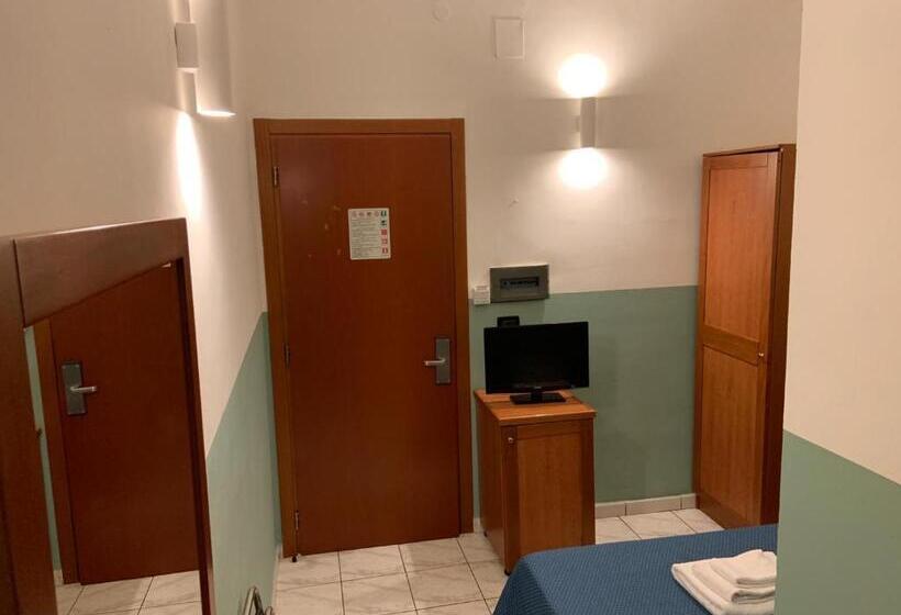Quarto Estandar Individual, Lungomare