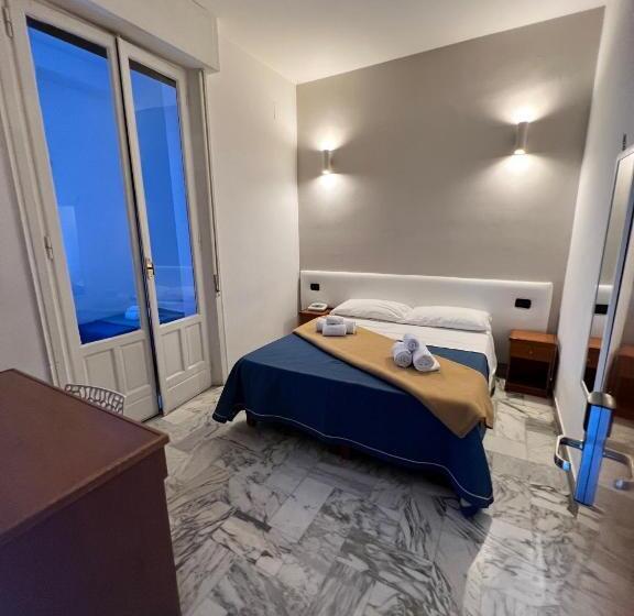 Quarto Triplo Estandar, Lungomare