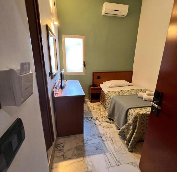 Quarto Estandar Individual, Lungomare