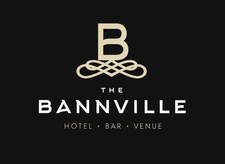 Семейный Номер, The Bannville